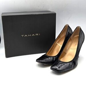 TAHARI ENYA Women's Black Faux Alligator Patent Leather Square Toe Pumps Sz 8